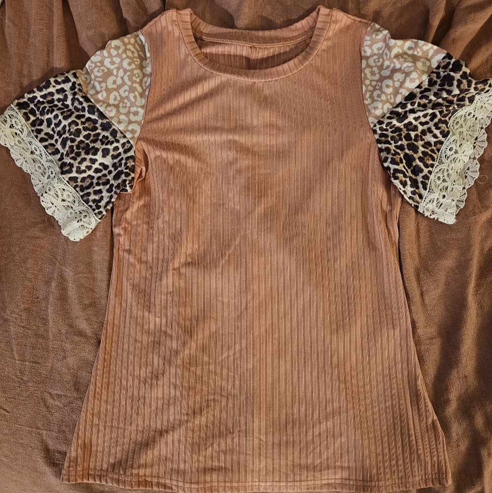 Tee